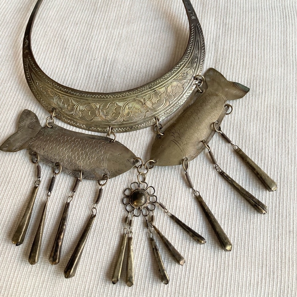 Vintage Hmong Miao Silver Ceremonial Dangling Fish Metal Necklace Boho Collar - Picture 5 of 10